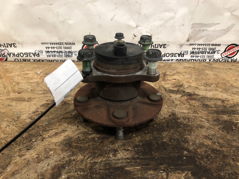 Ступица задняя левая SX4 06-13 2008 Седан J20A