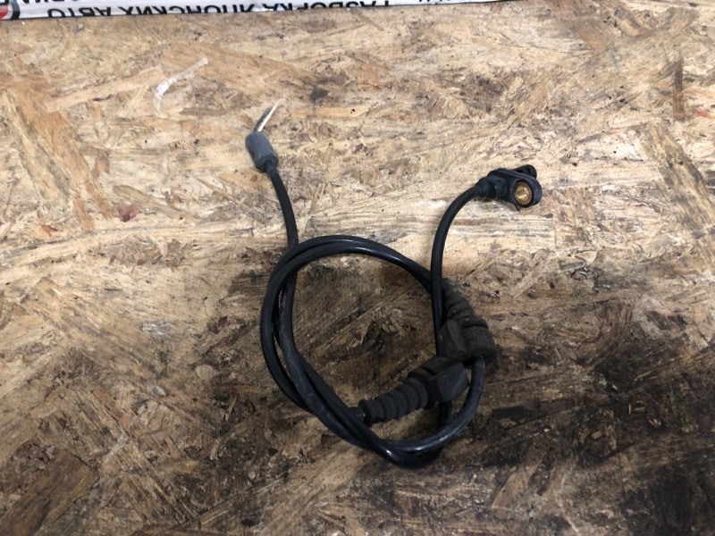 Датчик ABS задний правый SUZUKI SX4 06-13 2008 Седан J20A 56310-79J01 Б/У