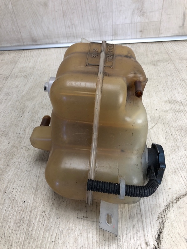 Бачок расширительный JOURNEY 08-20 2013 JC 3.6 ERB Бачок расширительный JOURNEY 08-20 2013 JC 3.6 ERB