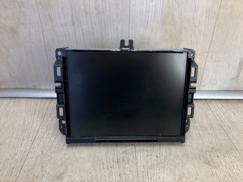 Запчасть монитор JEEP CHEROKEE 14- 2017 KL 2.4 ED6 68270657AC Б/У Монитор JEEP CHEROKEE 14- 2017 KL 2.4 ED6 68270657AC Б/У