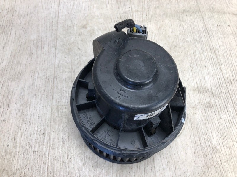 Моторчик печки FORD ESCAPE 12-19 2014 TM2 2.0 HDTX H1FZ-19805-B Б/У
