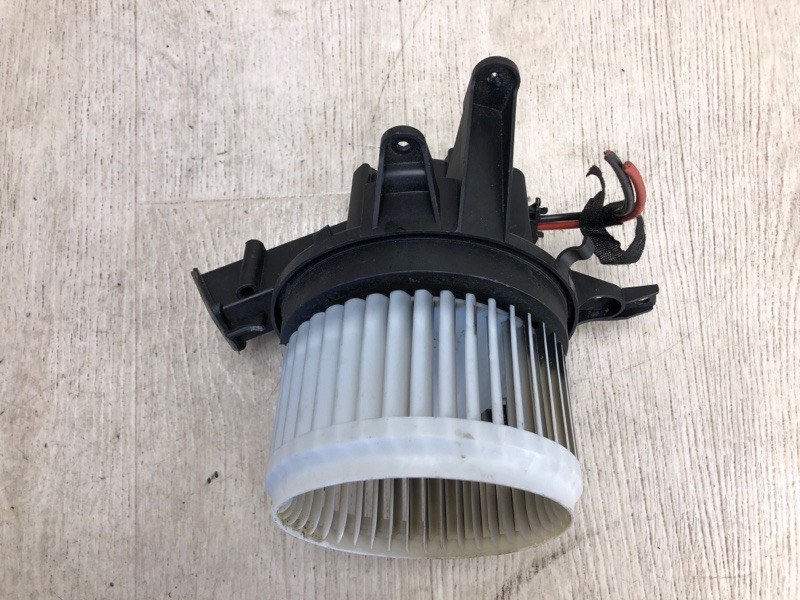 Моторчик печки RENEGADE (BU) 14- 2015 BU 2.4 ED6 Моторчик печки RENEGADE (BU) 14- 2015 BU 2.4 ED6