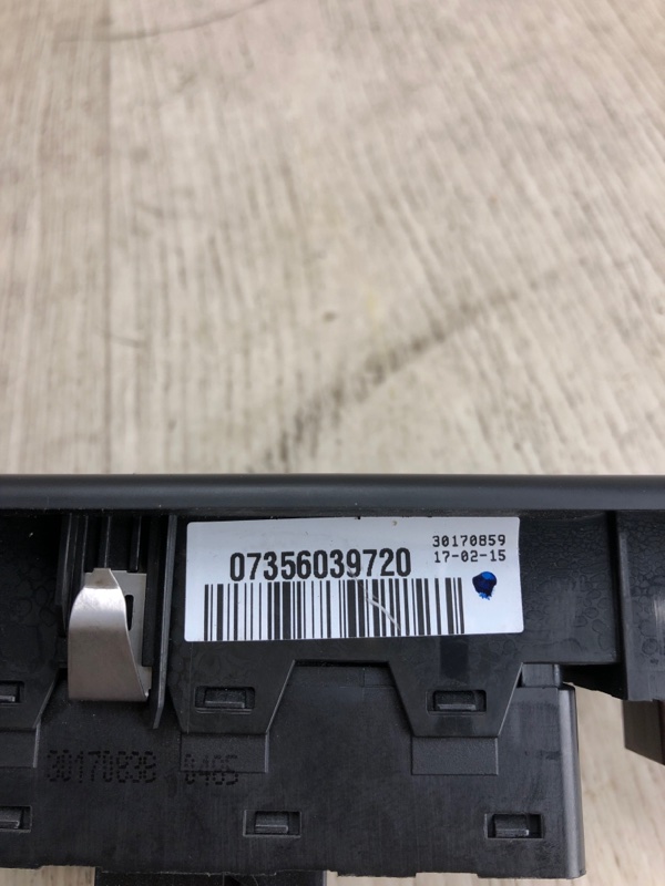 Блок управления стеклоподъемниками передний левый RENEGADE (BU) 14- 2015 BU 2.4 ED6