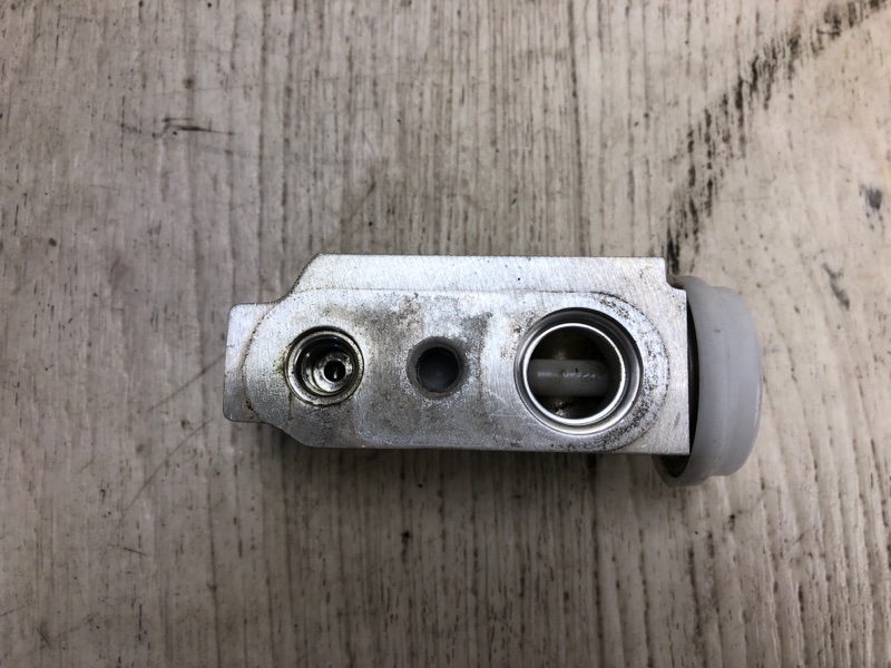 Клапан кондиционера KIA FORTE YD 12- 2013 YD 1.8 G4NB 97626-A7000 Б/У