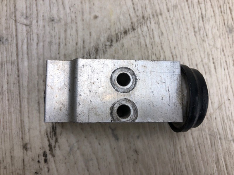 Клапан кондиционера KIA FORTE/CERATO TD 08-13 TD 2.0 G4KD