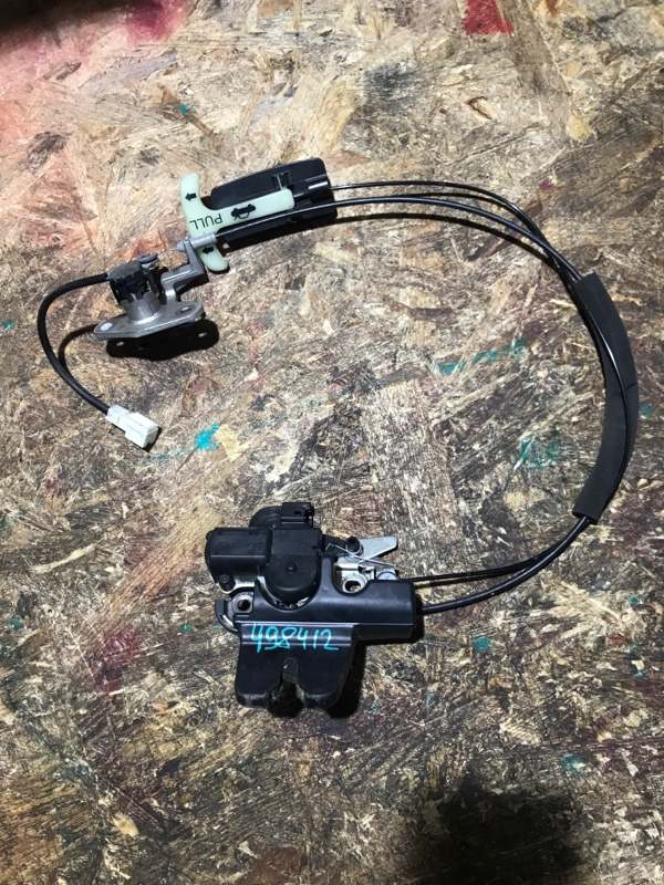 Замок крышки багажника INFINITI M35/M45 04-10 Б/У