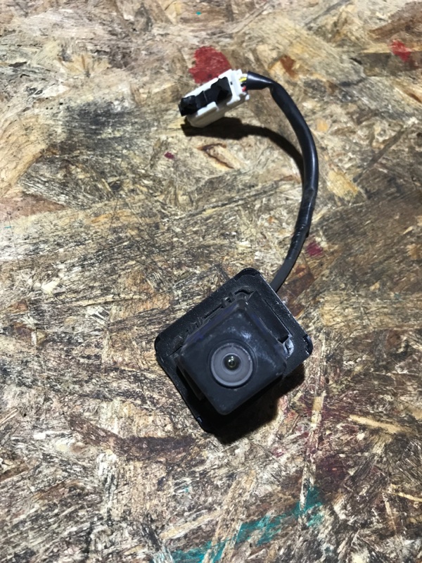 Камера заднего вида M35/M45 04-10 Камера заднего вида M35/M45 04-10