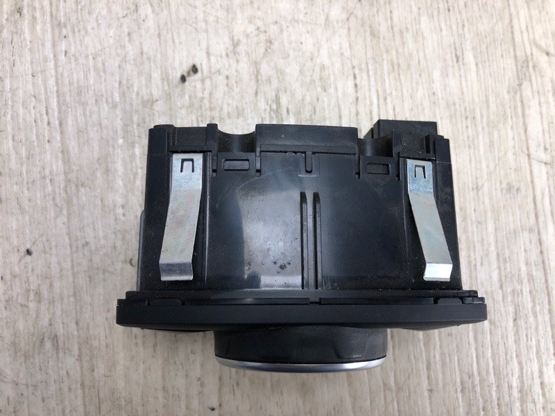 Блок управления освещением FORD FOCUS 10-18 CB8 2.0 XQDA