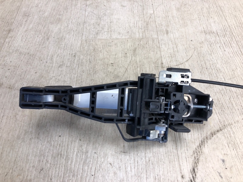 Ручка двери наружная передняя правая FOCUS 10-18 2015 CB8 2.0 XQDA