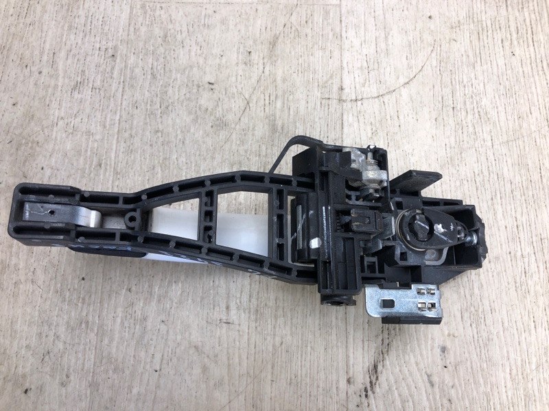 Ручка двери наружная передняя левая FOCUS 10-18 2015 CB8 2.0 XQDA