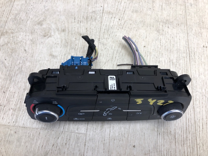 Блок управления печкой FORD FOCUS 10-18 CB8 2.0 XQDA