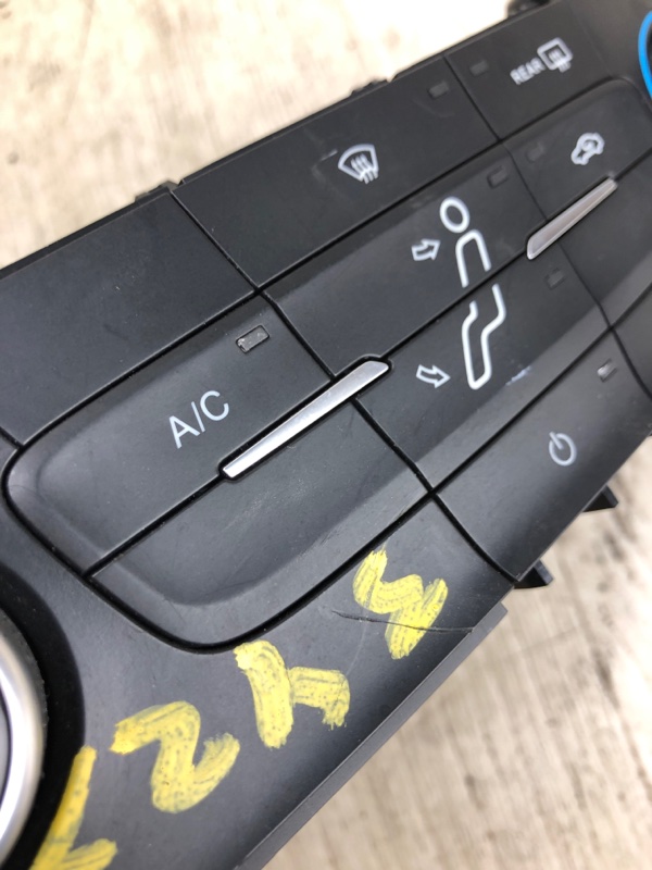 Блок управления печкой FOCUS 10-18 2015 CB8 2.0 XQDA