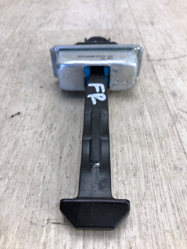 Ограничитель двери передний правый FOCUS 10-18 2015 CB8 2.0 XQDA