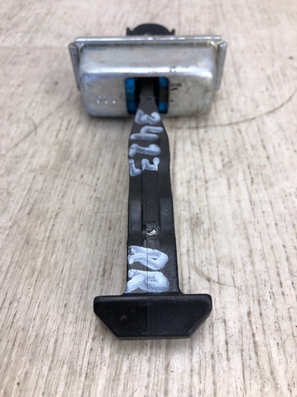 Ограничитель двери задний правый FOCUS 10-18 2015 CB8 2.0 XQDA