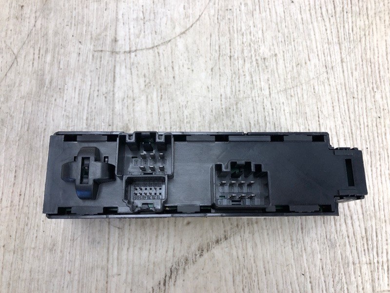 Блок управления стеклоподъемниками передний левый FOCUS 10-18 2015 CB8 2.0 XQDA