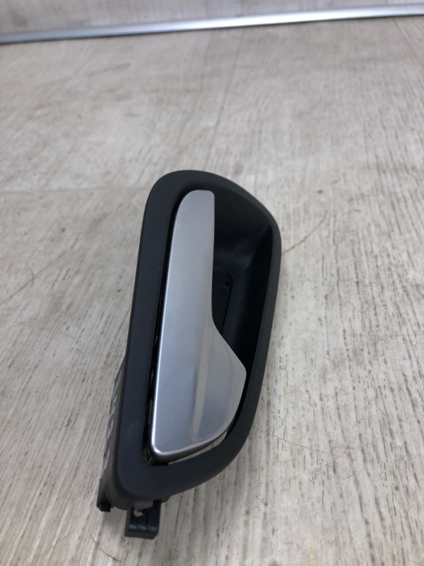 Ручка двери внутренняя задняя правая FOCUS 10-18 2015 CB8 2.0 XQDA Ручка двери внутренняя задняя правая FOCUS 10-18 2015 CB8 2.0 XQDA