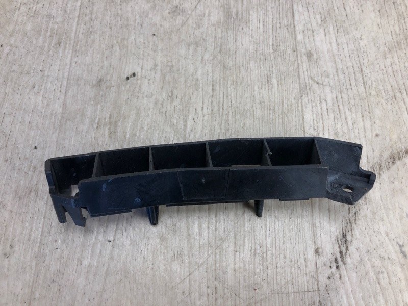 Запчасть кронштейн переднего бампера (на крыле) левый FORD FOCUS 10-18 2015 CB8 2.0 XQDA CP9Z-17C947-B Б/У Кронштейн переднего бампера (на крыле) левый FORD FOCUS 10-18 2015 CB8 2.0 XQDA CP9Z-17C947-B Б/У