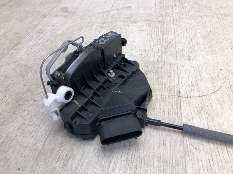 Замок двери передний правый FOCUS 10-18 2015 CB8 2.0 XQDA