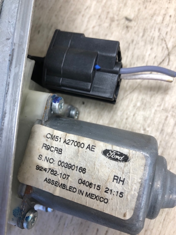 Стеклоподъемник задний правый FOCUS 10-18 2015 CB8 2.0 XQDA