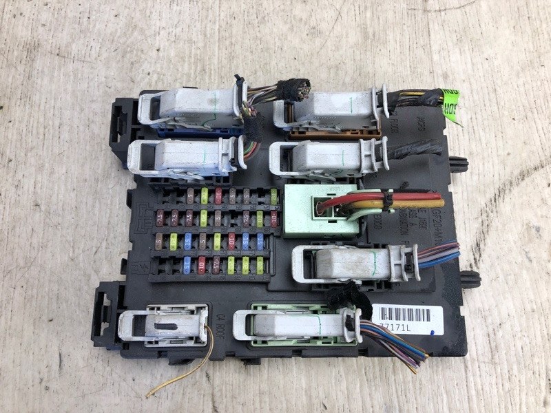 Блок предохранителей салон FORD FOCUS 10-18 2015 CB8 2.0 XQDA JV6Z-14A068-E Б/У