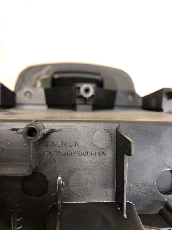 Подлокотник FOCUS 10-18 2015 CB8 2.0 XQDA