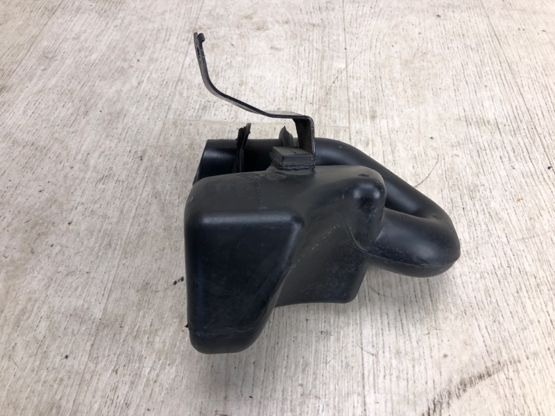 Резонатор воздушного фильтра FOCUS 10-18 2015 CB8 2.0 XQDA