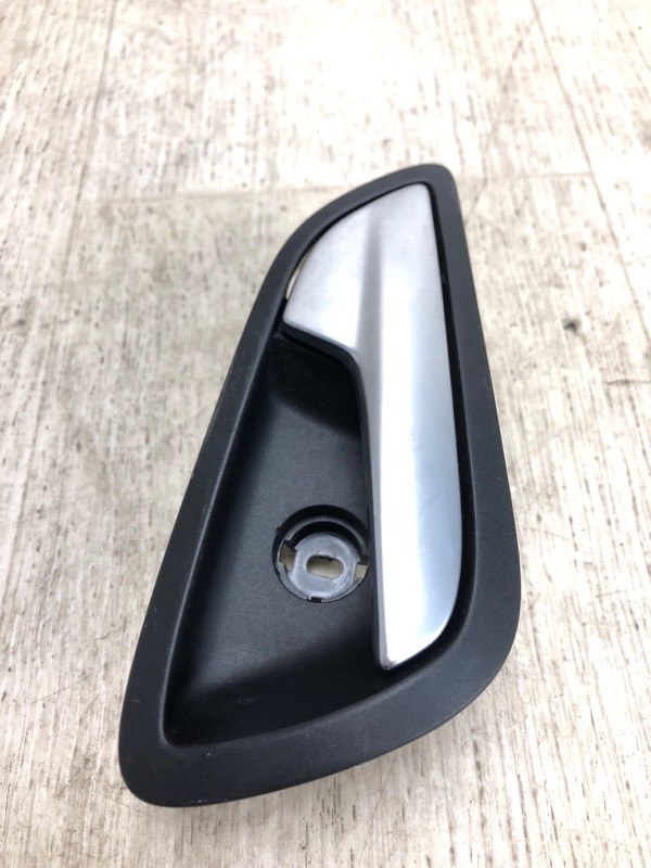 Ручка двери внутренняя передняя правая FORD FOCUS 10-18 BK 2.0 XQDA