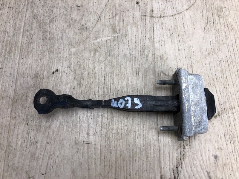 Ограничитель двери передний левый FOCUS 10-18 2013 BK 2.0 XQDA