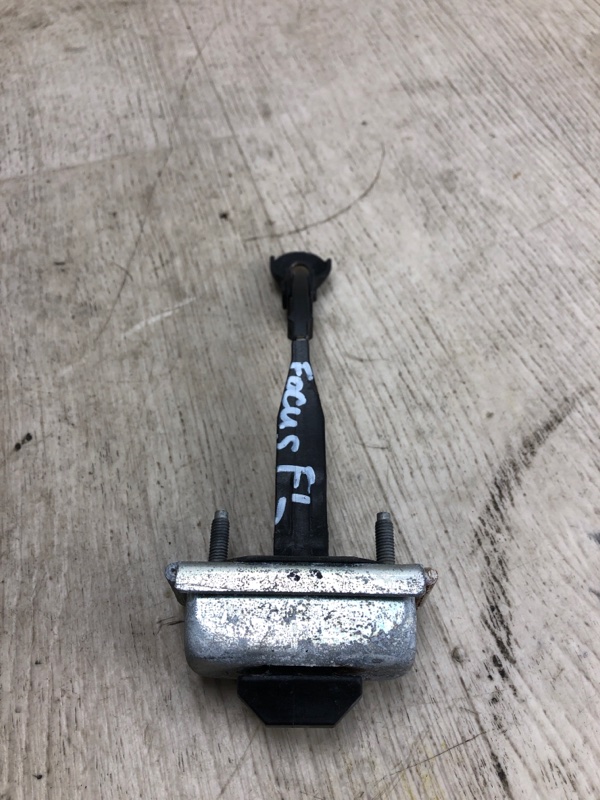 Ограничитель двери передний левый FOCUS 10-18 2013 BK 2.0 XQDA