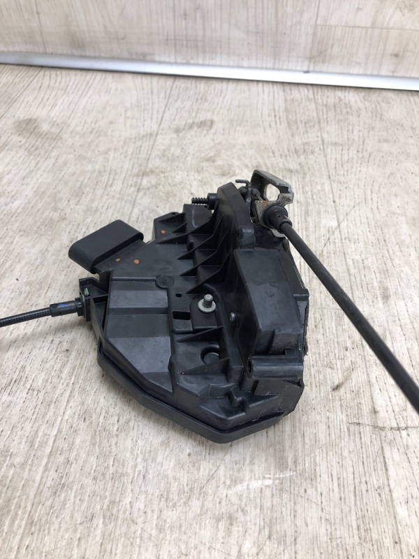 Замок двери передний правый FOCUS 10-18 2013 BK 2.0 XQDA