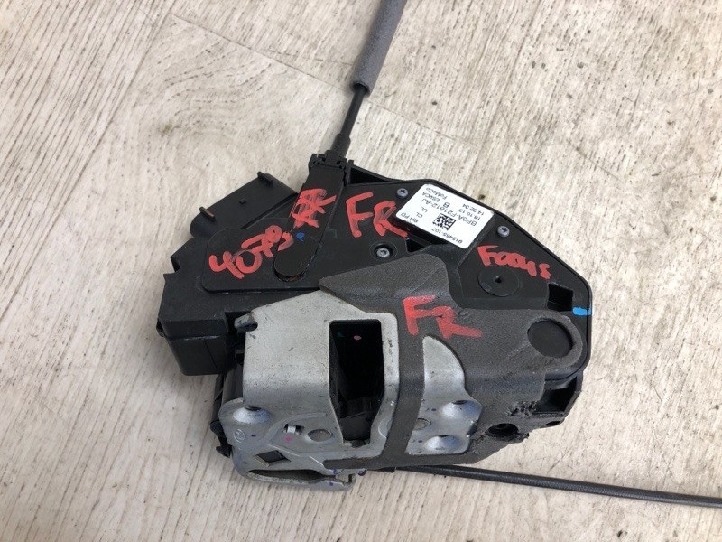 Замок двери передний правый FOCUS 10-18 2013 BK 2.0 XQDA