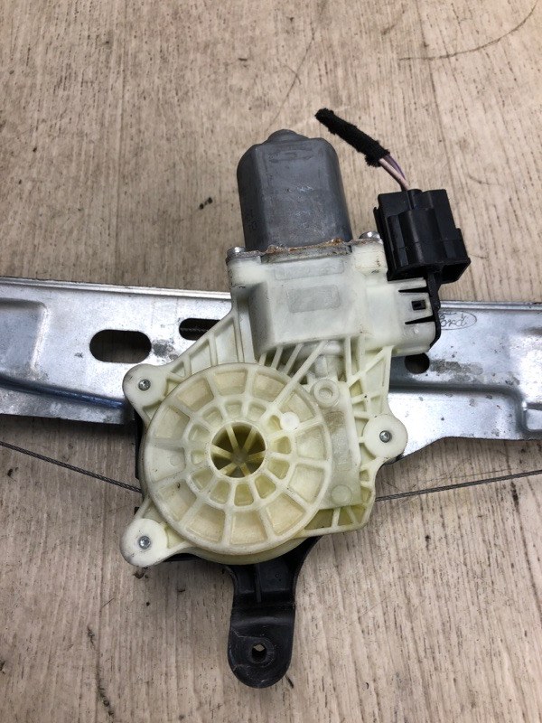 Стеклоподъемник задний правый FORD FOCUS 10-18 BK 2.0 XQDA