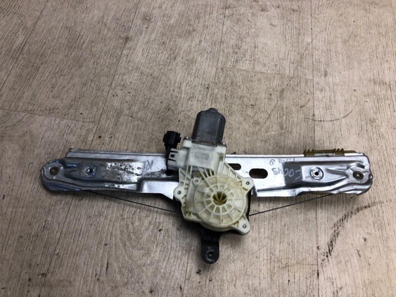 Стеклоподъемник задний левый FOCUS 10-18 2013 BK 2.0 XQDA