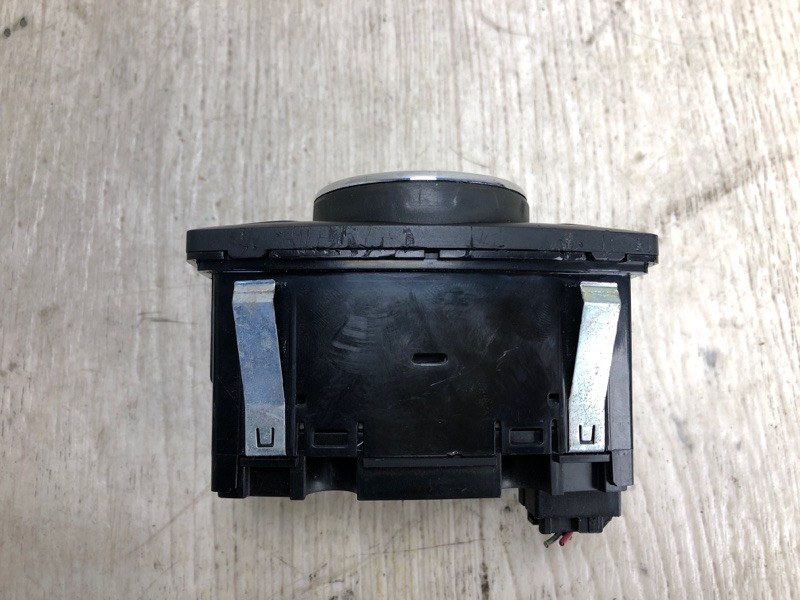 Блок управления освещением FOCUS 10-18 2013 BK 2.0 XQDA