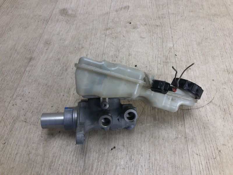 Главный тормозной цилиндр FOCUS 10-18 2013 BK 2.0 XQDA