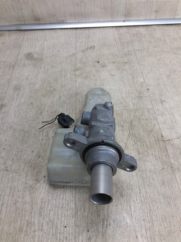 Главный тормозной цилиндр FORD FOCUS 10-18 BK 2.0 XQDA