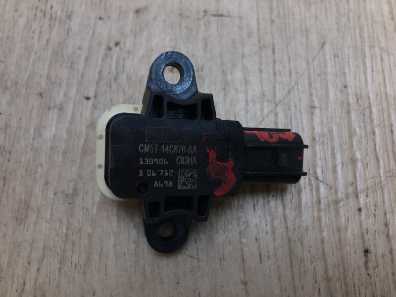 Датчик удара FOCUS 10-18 2013 BK 2.0 XQDA Датчик удара FOCUS 10-18 2013 BK 2.0 XQDA