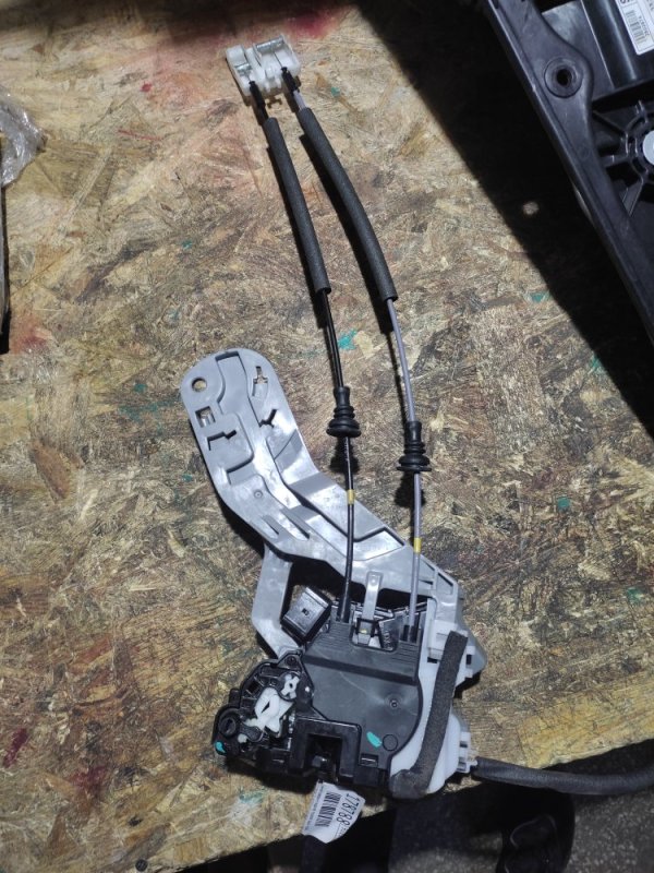 Замок двери задний правый HYUNDAI ELANTRA MD 10-15 2015 Седан 1.8 81420-3X010 Б/У