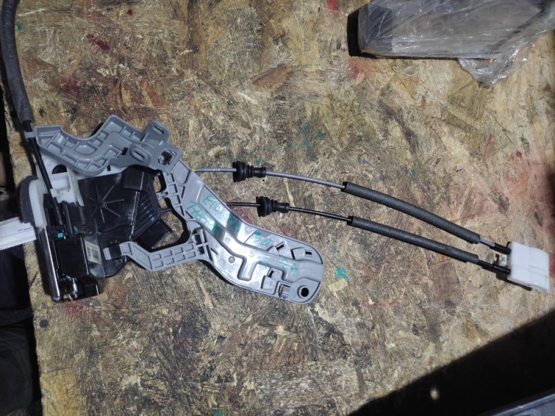 Замок двери задний правый ELANTRA MD 10-15 2015 Седан 1.8