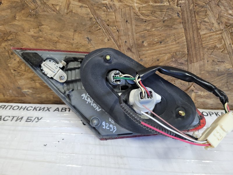 Фонарь внутренний задний правый AVALON 05-12 2007 Седан 3.5 2GR-FE Фонарь внутренний задний правый AVALON 05-12 2007 Седан 3.5 2GR-FE