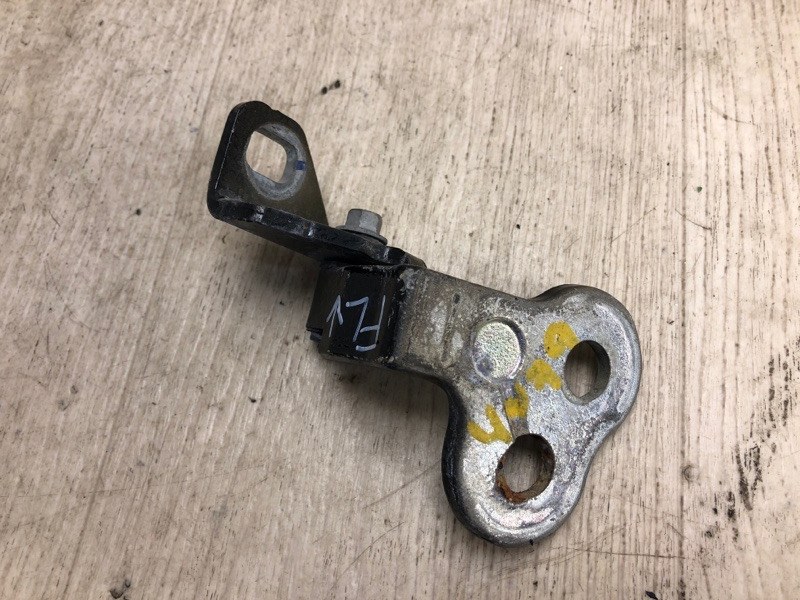 Петля двери нижняя передняя левая FORD FOCUS 10-18 CB8 2.0 XQDA