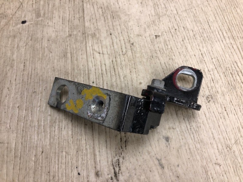 Петля двери нижняя задняя правая FORD FOCUS 10-18 CB8 2.0 XQDA Петля двери нижняя задняя правая FORD FOCUS 10-18 CB8 2.0 XQDA