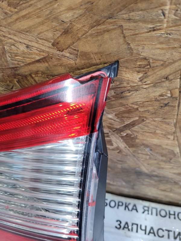 Фонарь внутренний задний правый TOYOTA SIENNA 11-16 Минивэн 3.5 2GR-FE