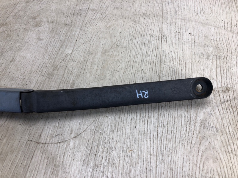 Поводок стеклоочистителя передний правый ELANTRA HD 06-11 2007 HD 2.0 G4GC