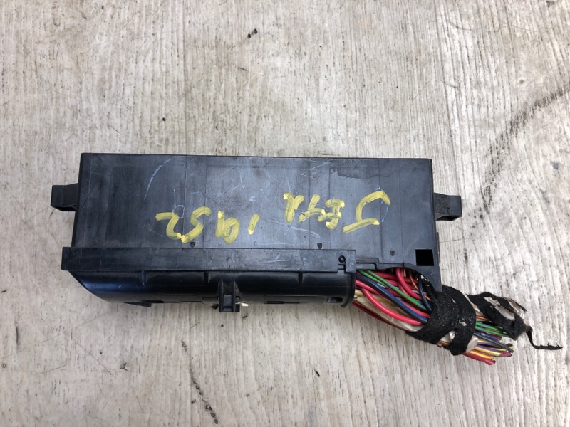 Блок предохранителей моторный отсек JETTA USA 10-17 2011 162 CBTA 2.5L