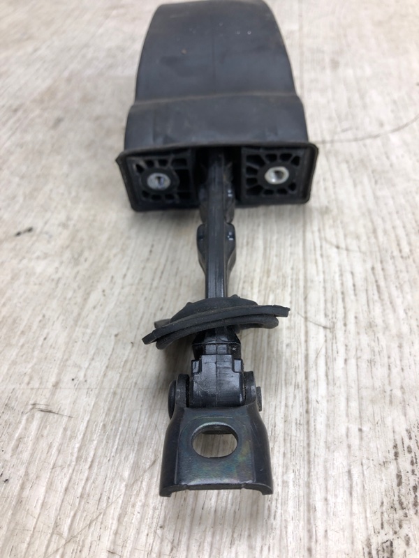 Ограничитель двери задний правый JETTA USA 10-17 2011 162 CBTA 2.5L