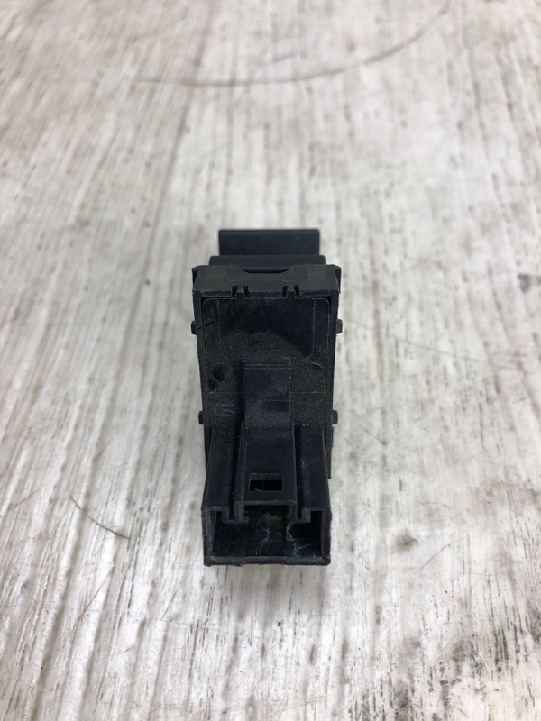 Кнопка стеклоподъемника задняя JETTA USA 10-17 2011 162 CBTA 2.5L