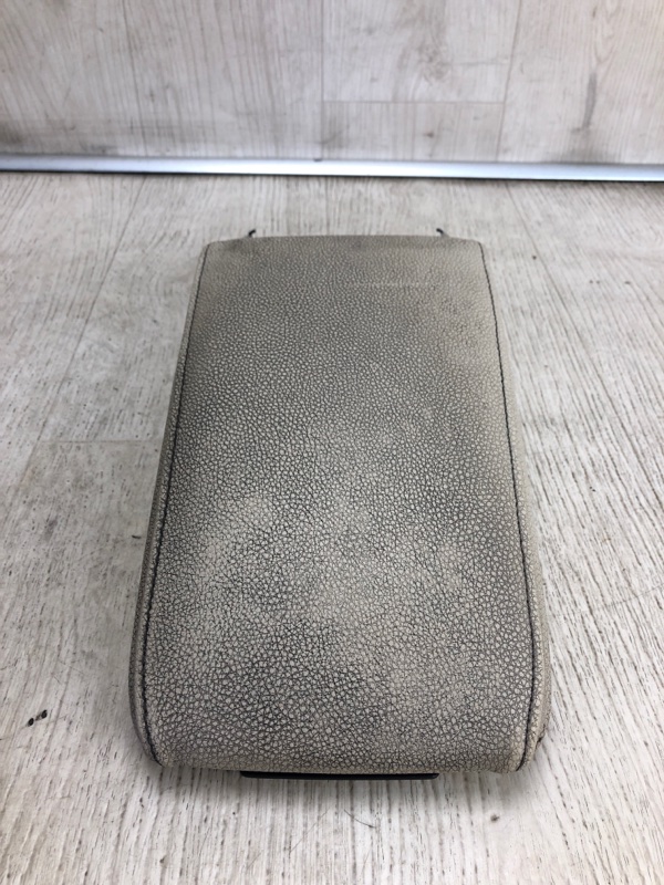 Подлокотник VOLKSWAGEN JETTA USA 10-17 162 CBTA 2.5L