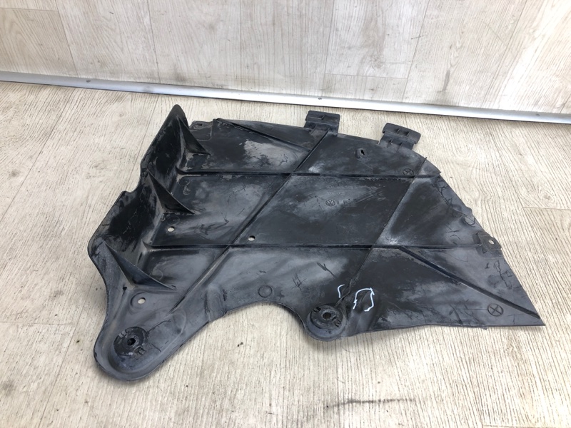 Защита днища правая VOLKSWAGEN JETTA USA 10-17 2011 162 CBTA 2.5L 5C6 825 205 A Б/У