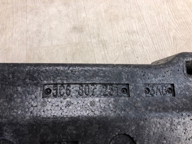 Наполнитель бампера задний JETTA USA 10-17 2011 162 CBTA 2.5L